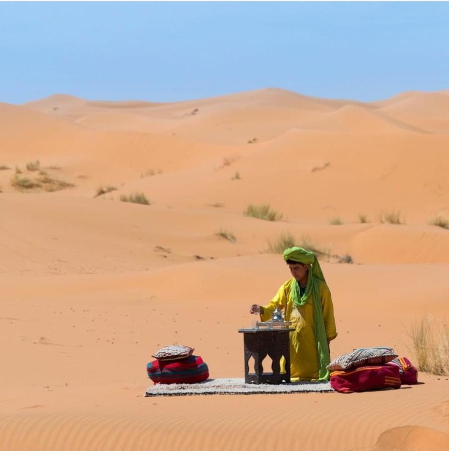 Sahara Luxury Tented Camp Мерцуга Екстериор снимка